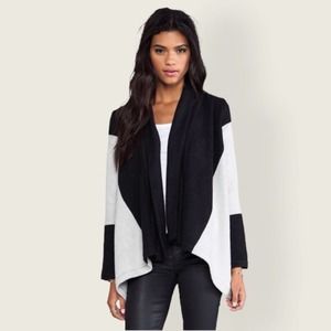 BB Dakota Eleanor Color Block Draped Open Front Cardigan Black Small Women’s